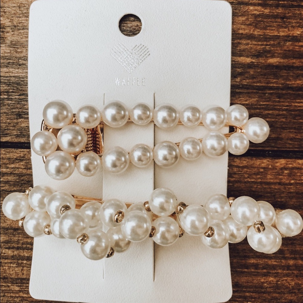 Pearl Clip Set